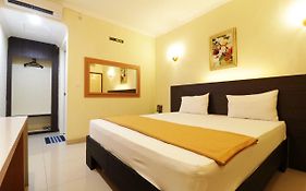 Hotel Golden Sari Makassar